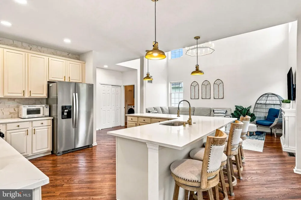 12 WOOD VIEW DRIVE Mount Laurel, NJ 08054