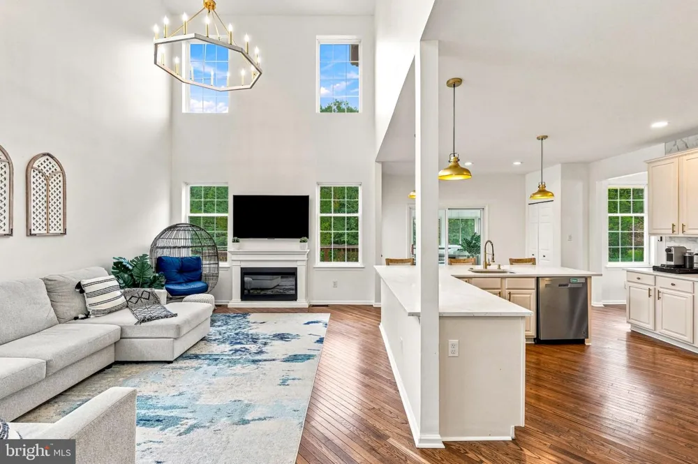 12 WOOD VIEW DRIVE Mount Laurel, NJ 08054