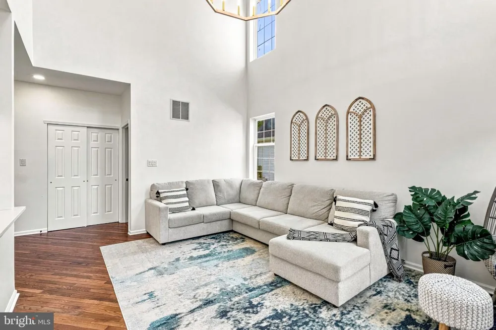 12 WOOD VIEW DRIVE Mount Laurel, NJ 08054