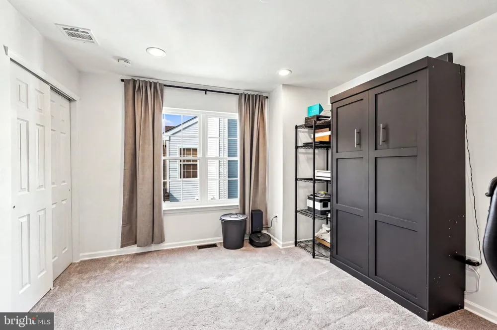 12 WOOD VIEW DRIVE Mount Laurel, NJ 08054