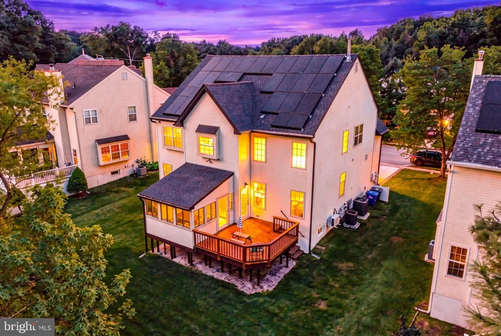 12 WOOD VIEW DRIVE Mount Laurel, NJ 08054