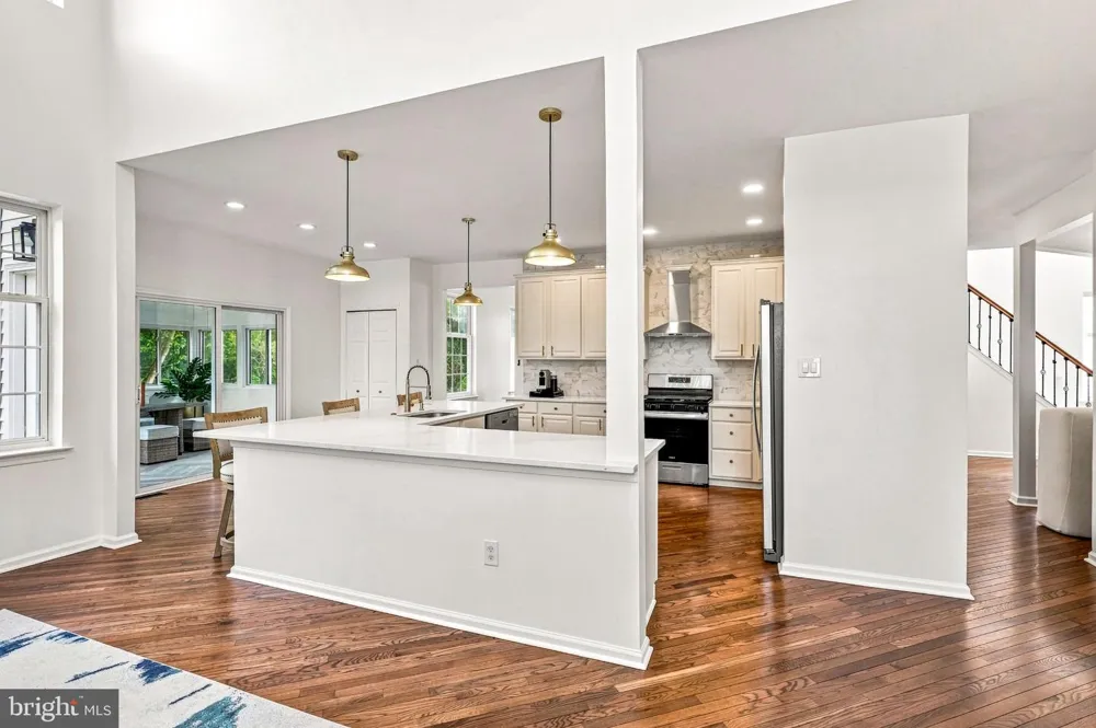 12 WOOD VIEW DRIVE Mount Laurel, NJ 08054