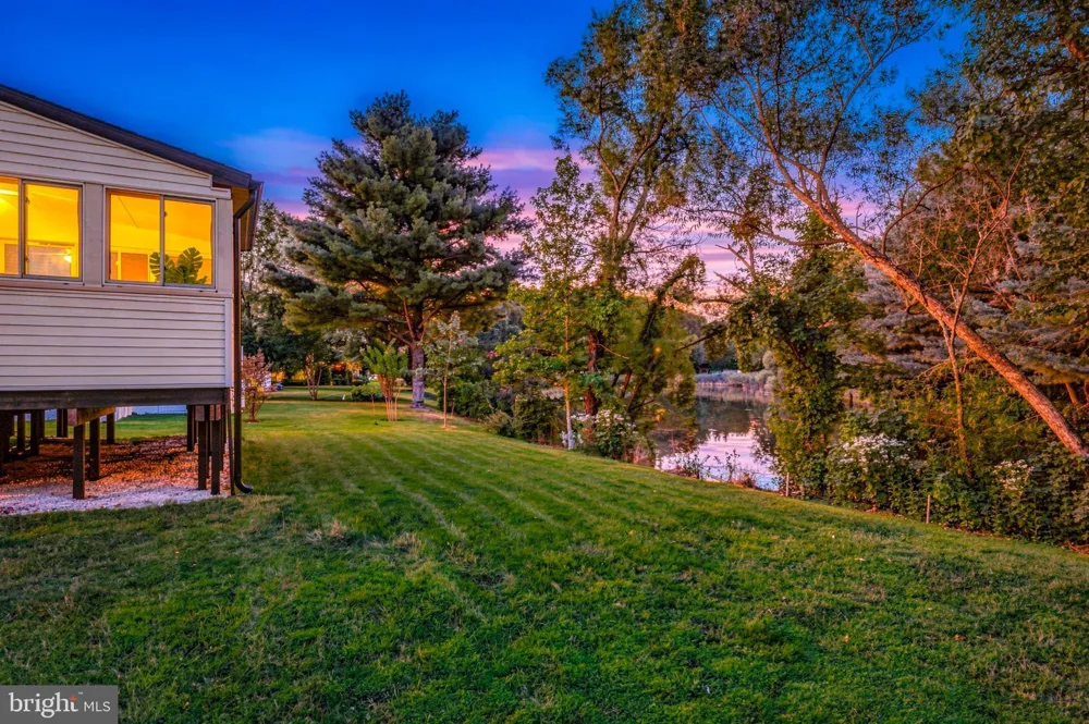 12 WOOD VIEW DRIVE Mount Laurel, NJ 08054
