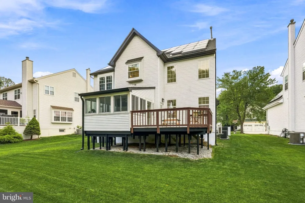 12 WOOD VIEW DRIVE Mount Laurel, NJ 08054