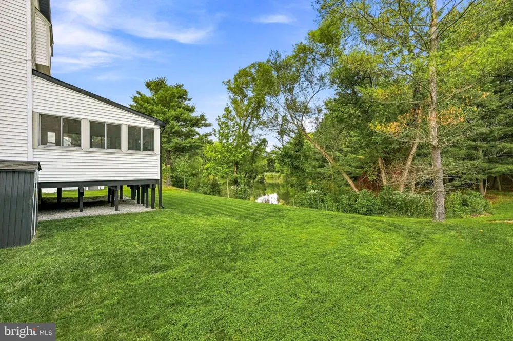 12 WOOD VIEW DRIVE Mount Laurel, NJ 08054