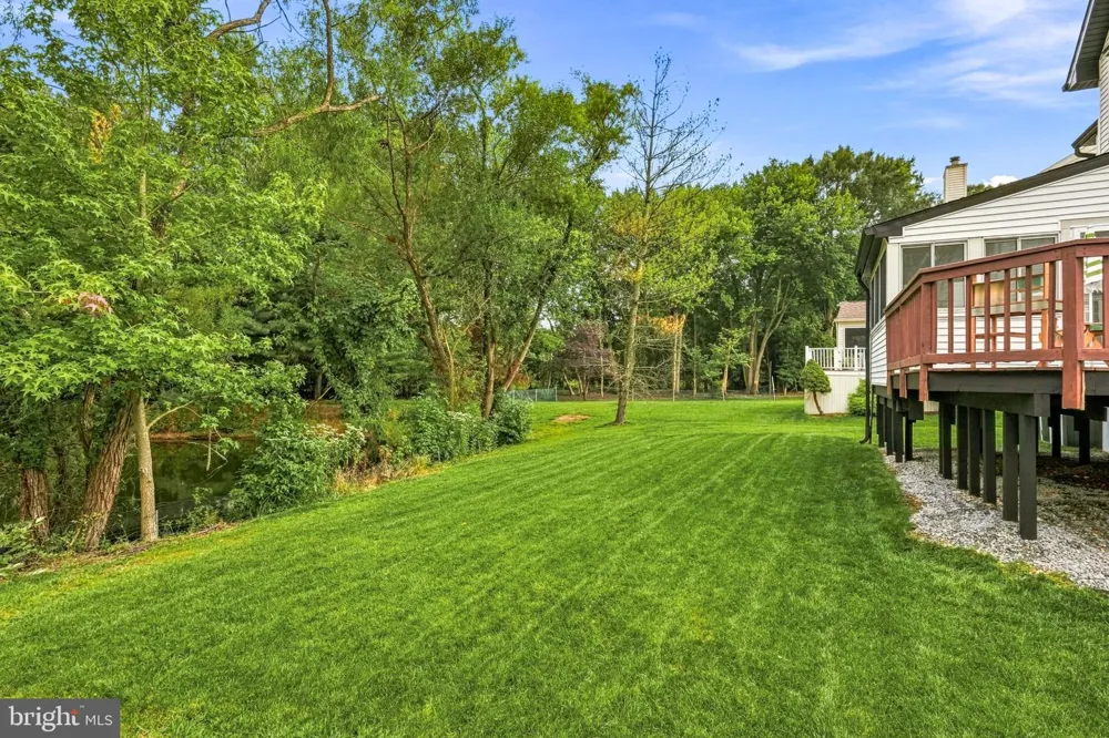 12 WOOD VIEW DRIVE Mount Laurel, NJ 08054