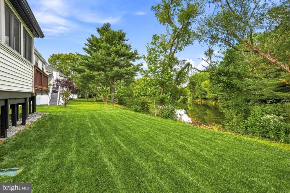 12 WOOD VIEW DRIVE Mount Laurel, NJ 08054