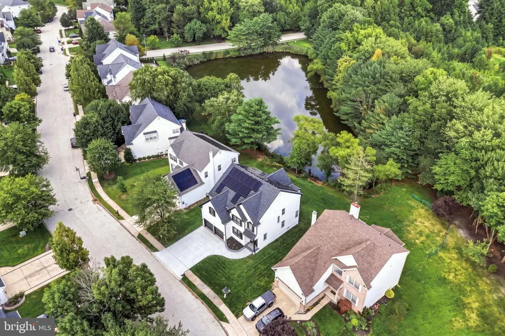 12 WOOD VIEW DRIVE Mount Laurel, NJ 08054