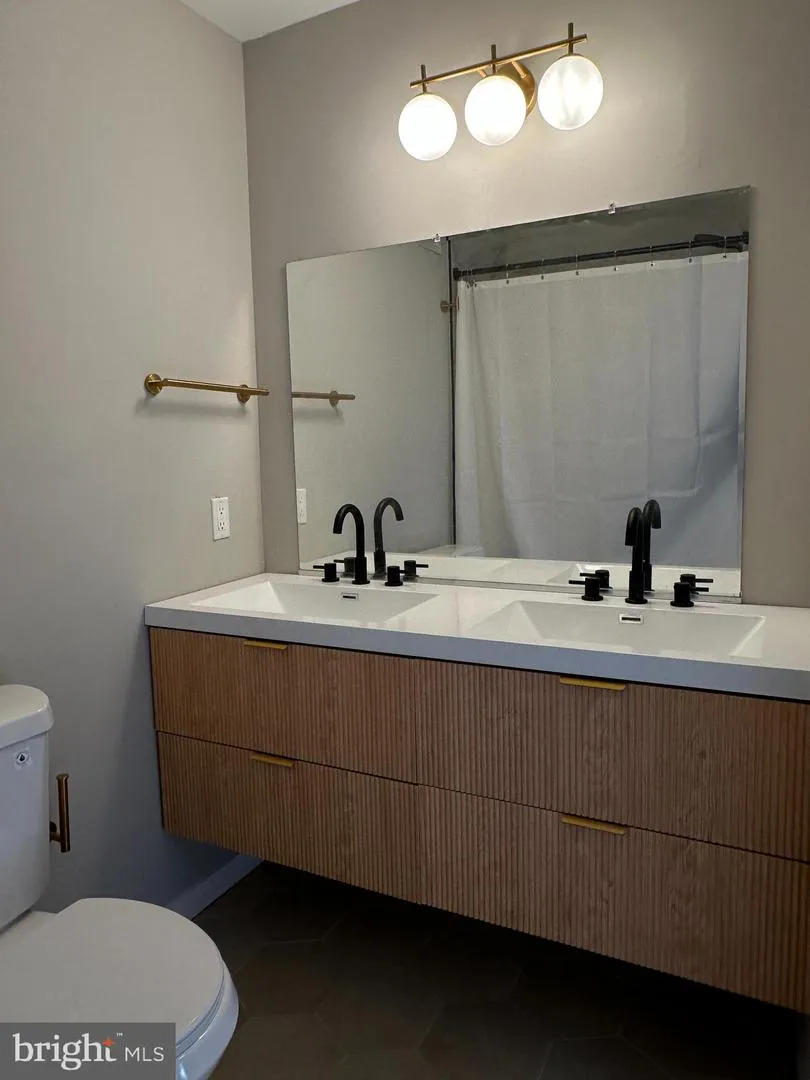 1605 NEW WINDSOR COURT Crofton, MD 21114