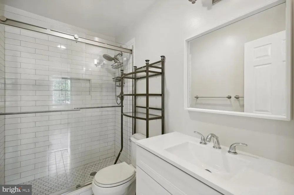 3231 SUTTON PLACE NW #A Washington, DC 20016