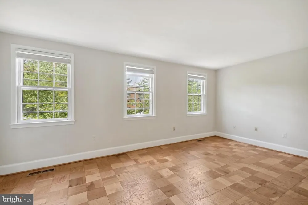 3231 SUTTON PLACE NW #A Washington, DC 20016