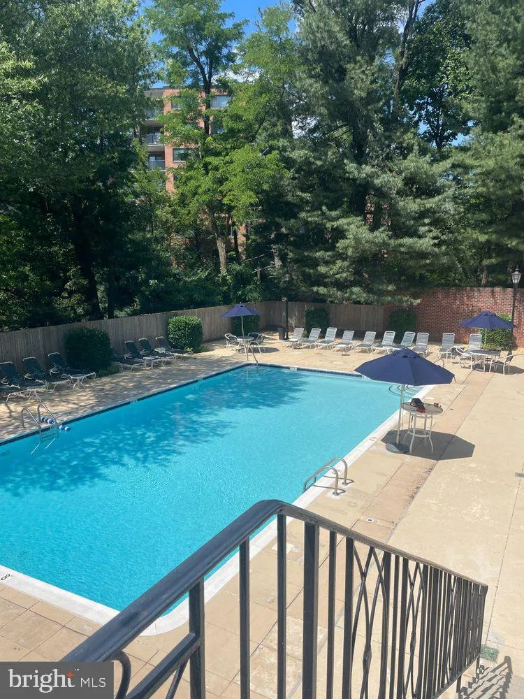 3231 SUTTON PLACE NW #A Washington, DC 20016