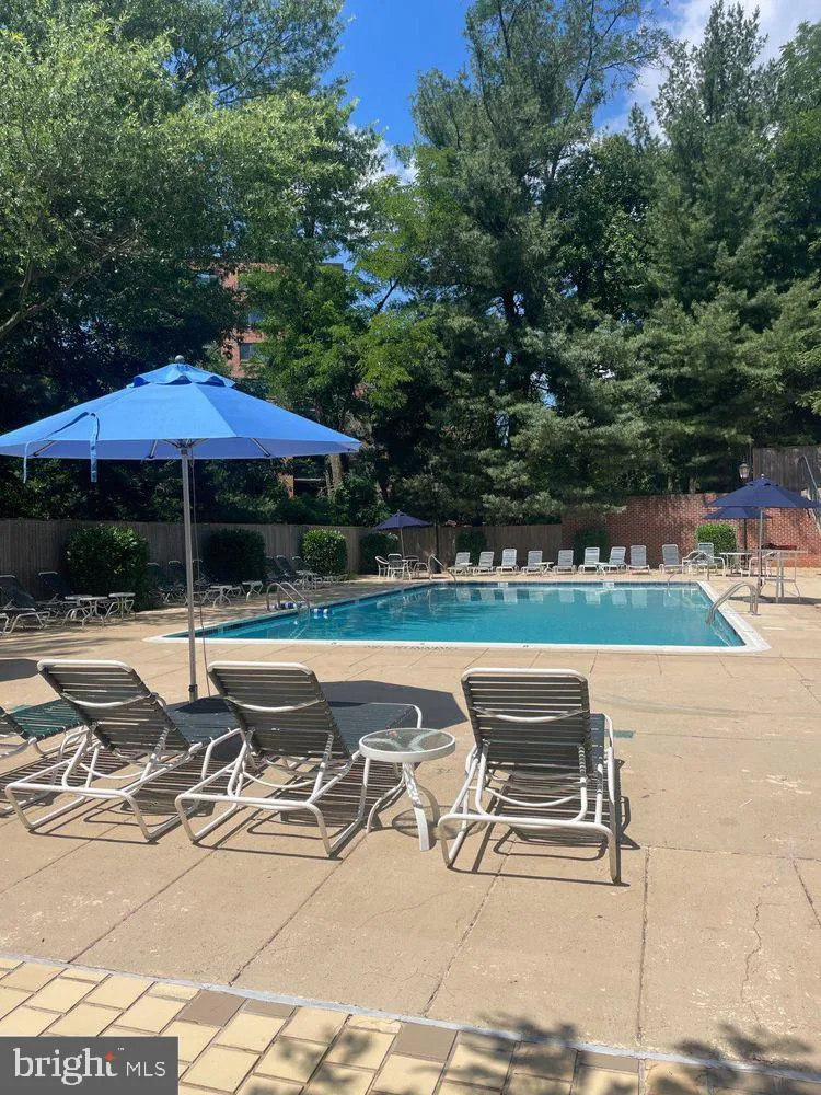 3231 SUTTON PLACE NW #A Washington, DC 20016