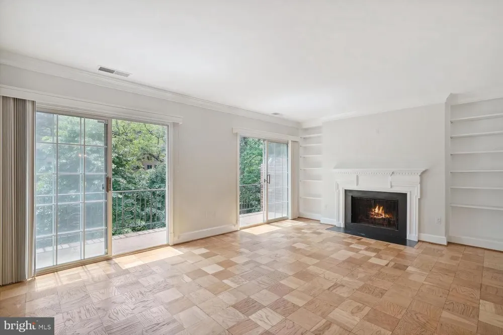 3231 SUTTON PLACE NW #A Washington, DC 20016
