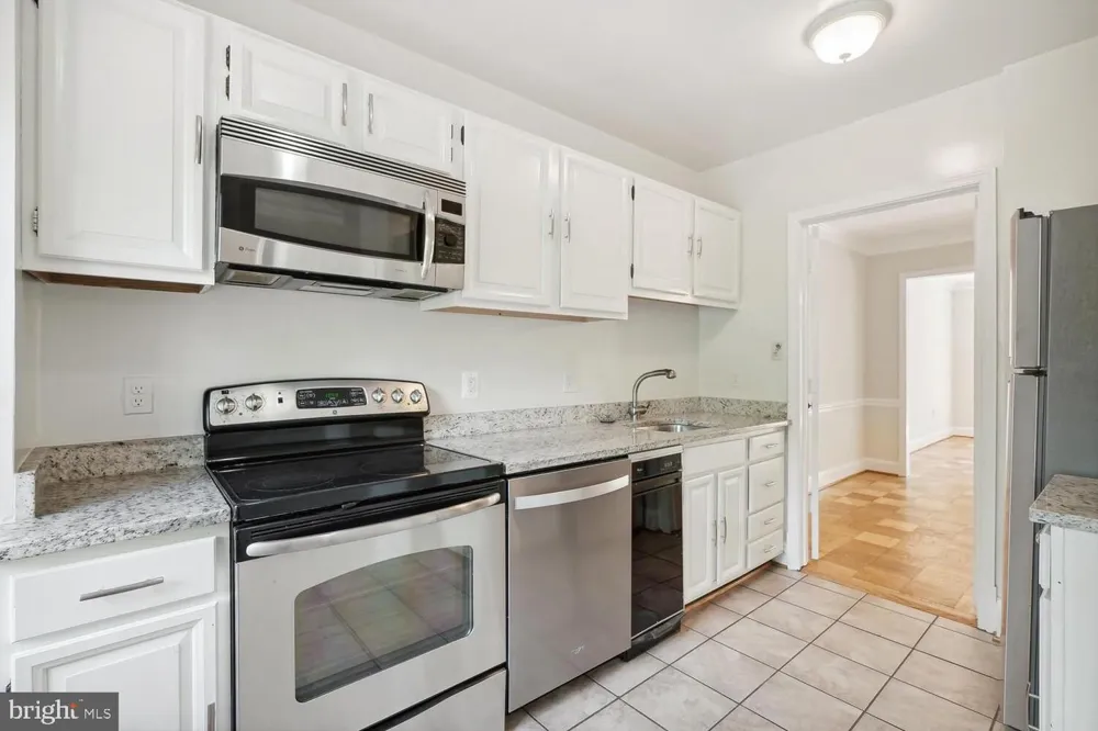 3231 SUTTON PLACE NW #A Washington, DC 20016