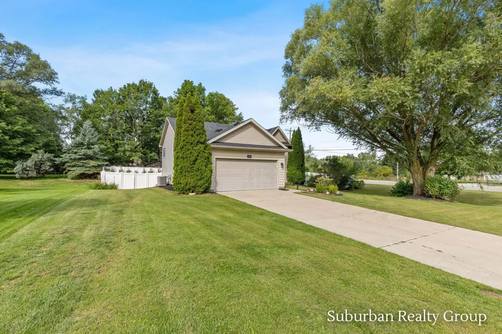 6379 Sheldon Drive Hudsonville, MI 49426