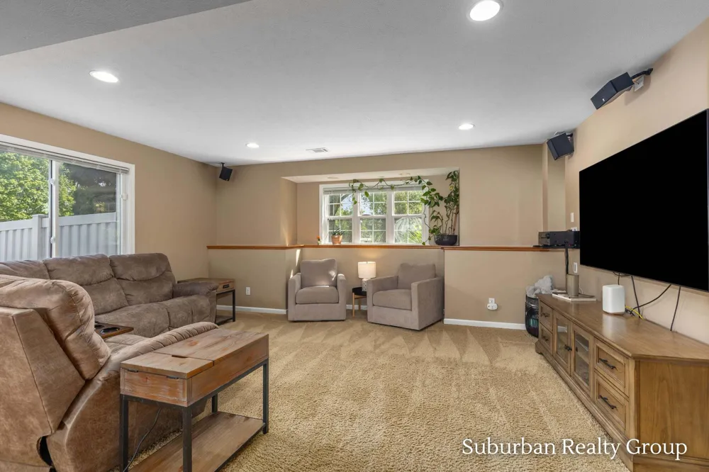 6379 Sheldon Drive Hudsonville, MI 49426