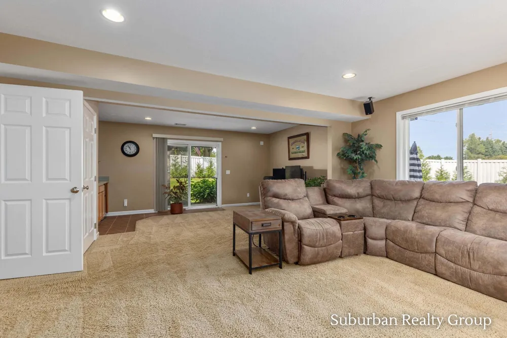 6379 Sheldon Drive Hudsonville, MI 49426