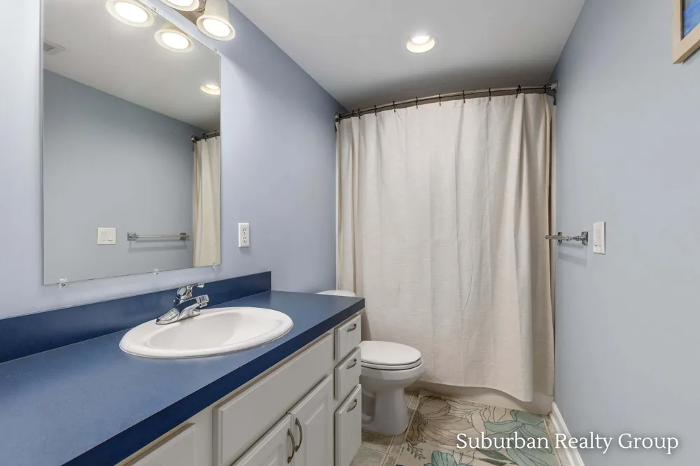 6379 Sheldon Drive Hudsonville, MI 49426