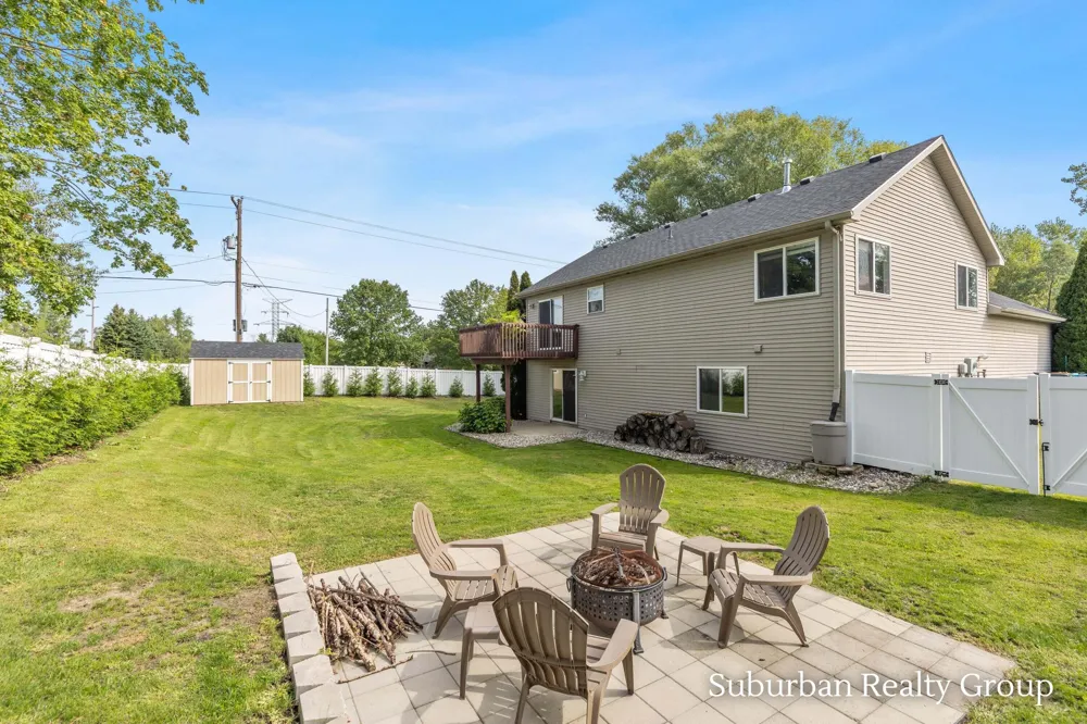 6379 Sheldon Drive Hudsonville, MI 49426