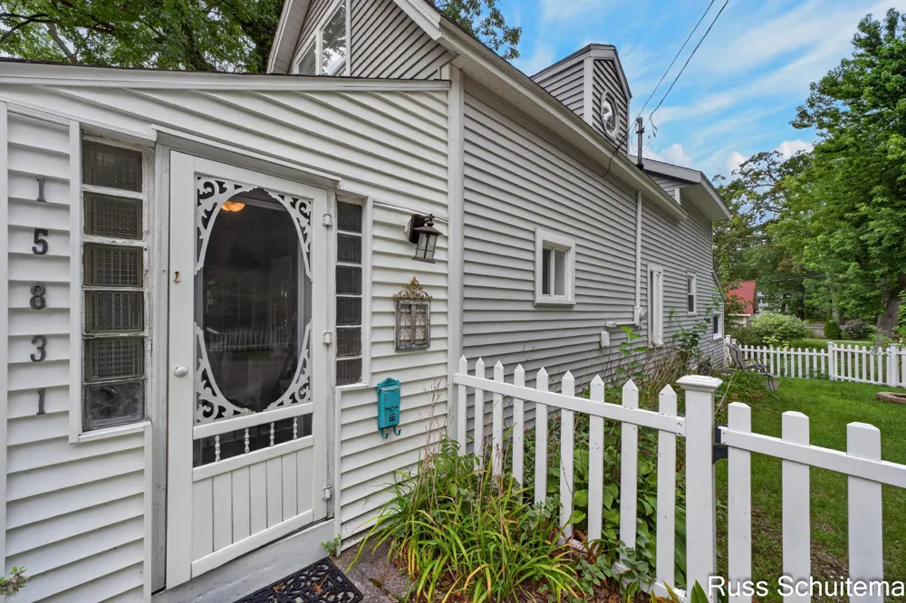 15831 Cherry Street Spring Lake, MI 49456