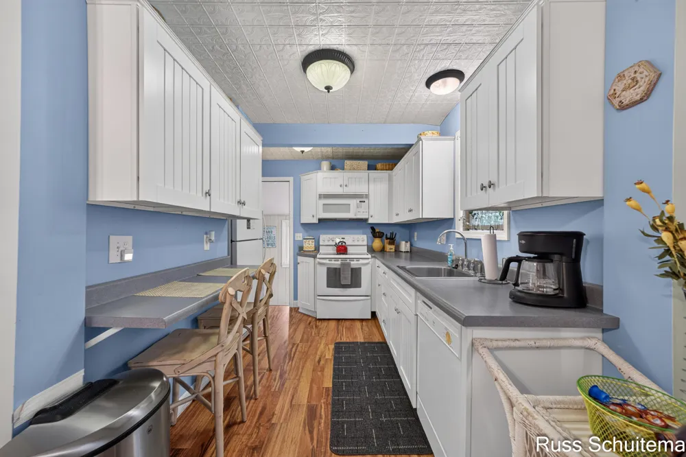 15831 Cherry Street Spring Lake, MI 49456