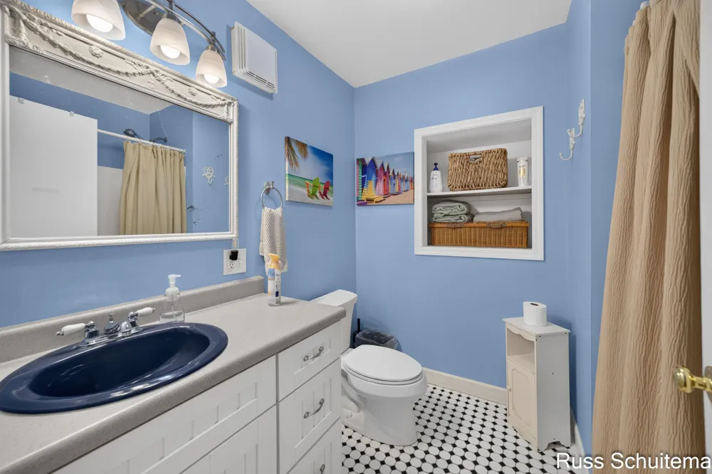 15831 Cherry Street Spring Lake, MI 49456