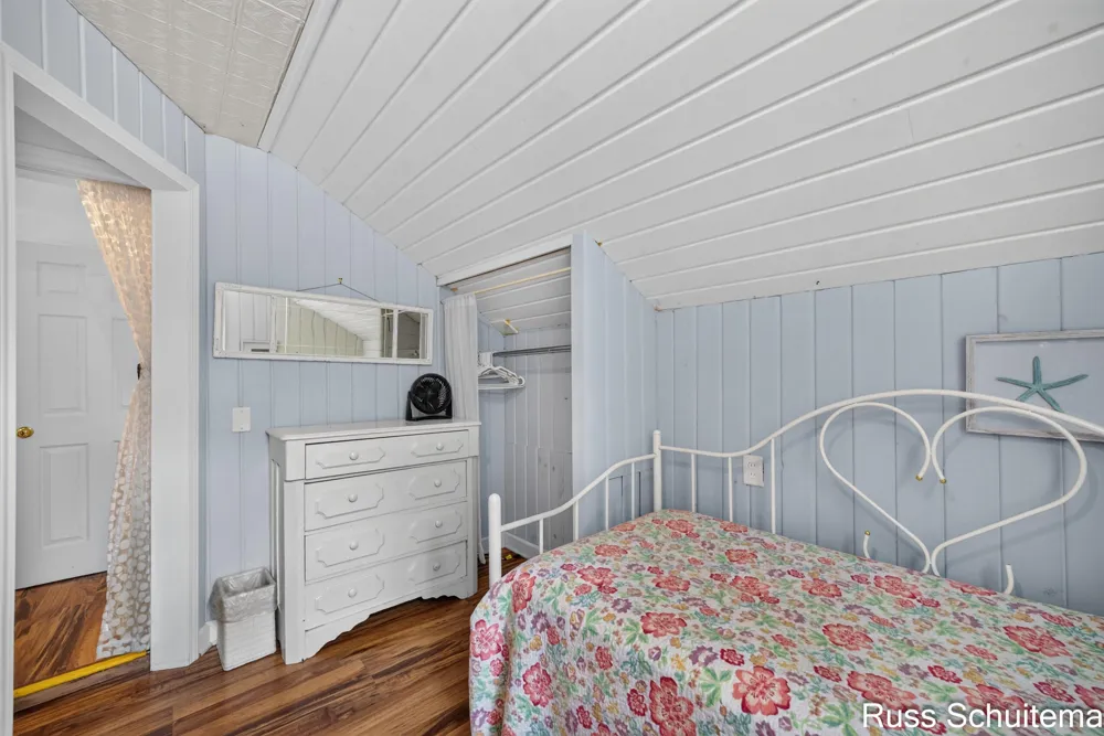 15831 Cherry Street Spring Lake, MI 49456