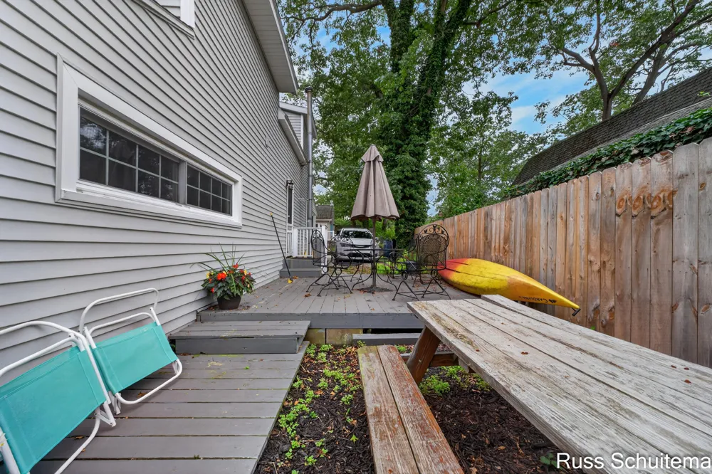 15831 Cherry Street Spring Lake, MI 49456