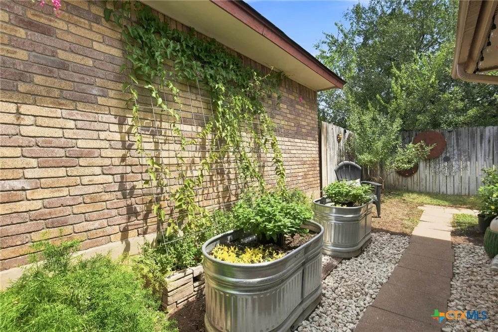 1217 Bluff Creek Circle New Braunfels, TX 78130