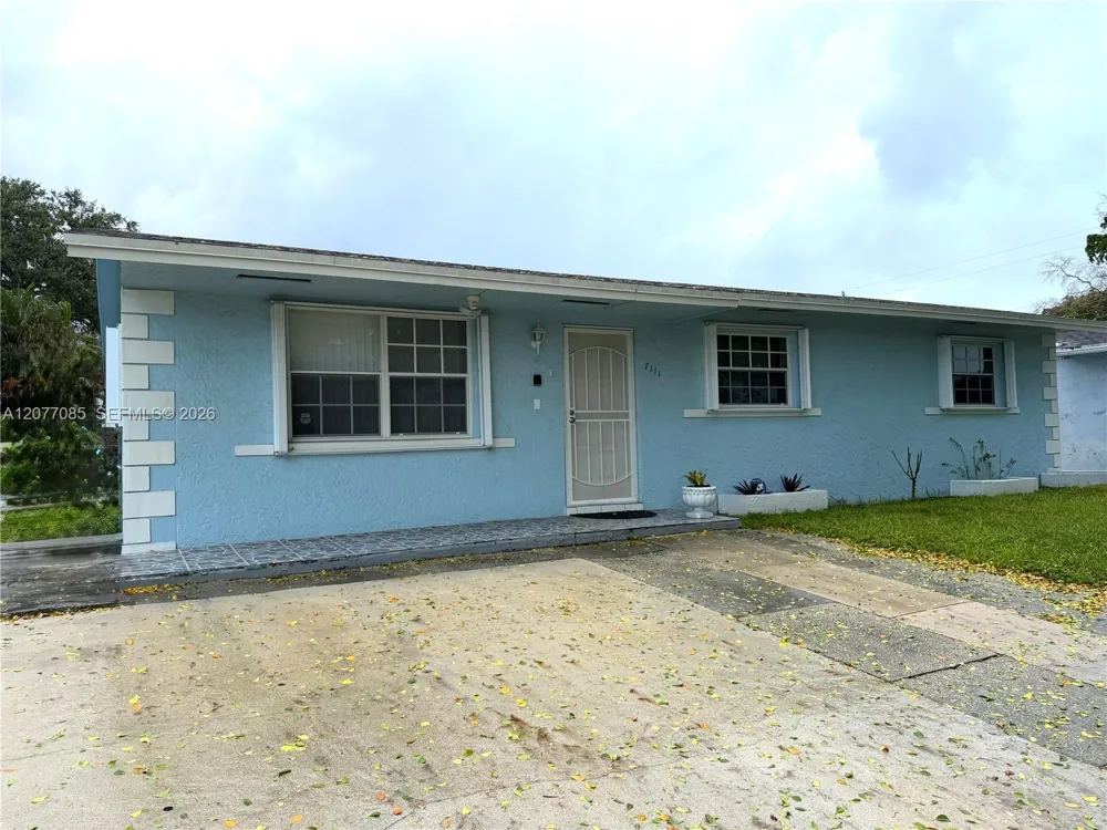 7111 Charleston St Hollywood, FL 33024