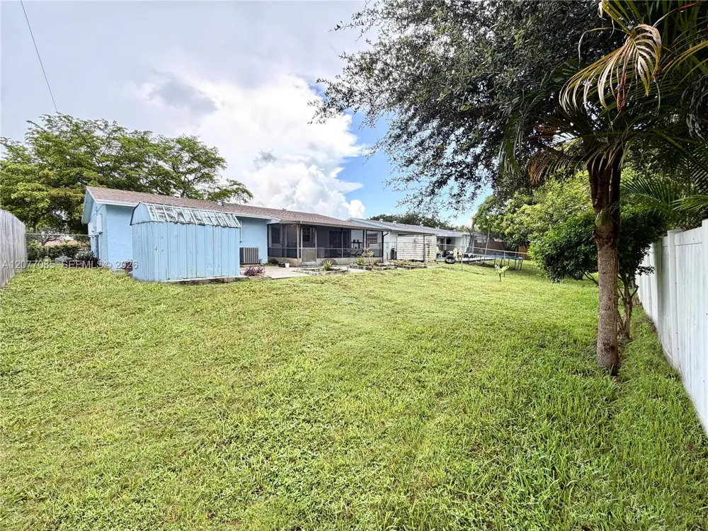 7111 Charleston St Hollywood, FL 33024