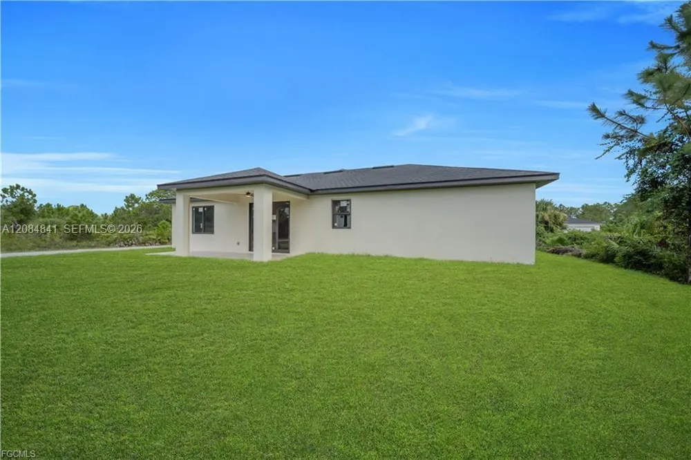 2719 33RD ST W Lehigh Acres, FL 33971