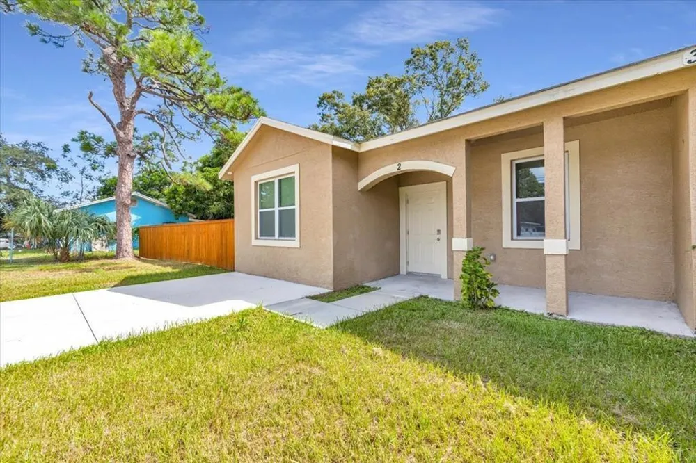 306 18th Court ##2 Fort Pierce, FL 34950