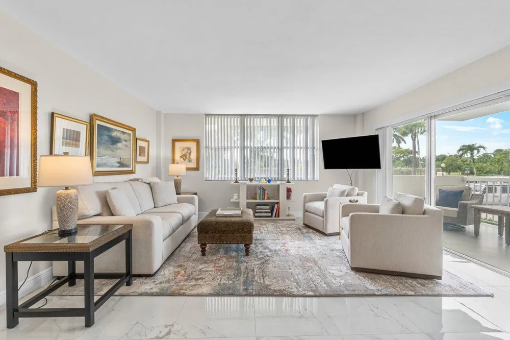 2600 Flagler Drive #102 West Palm Beach, FL 33407