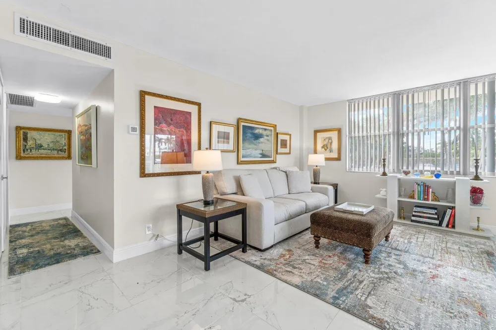 2600 Flagler Drive #102 West Palm Beach, FL 33407