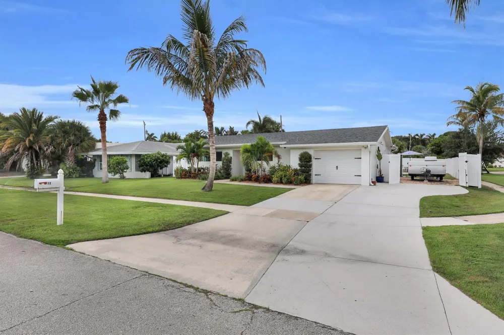 72 WILLOW ROAD Tequesta, FL 33469