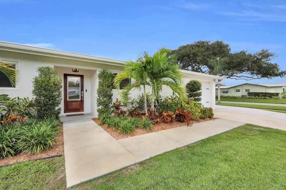 72 WILLOW ROAD Tequesta, FL 33469