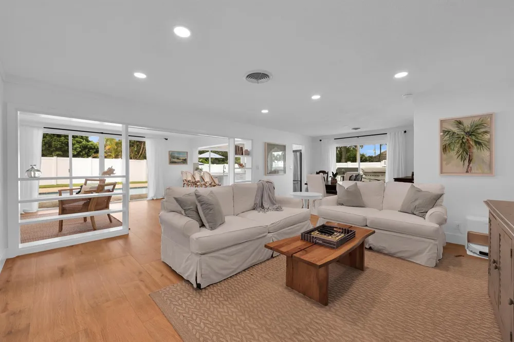 72 WILLOW ROAD Tequesta, FL 33469
