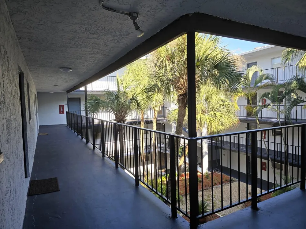 2860 SOMERSET DRIVE #317K Lauderdale Lakes, FL 33311