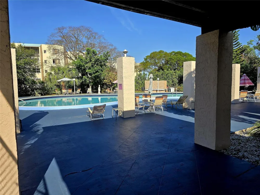 2860 SOMERSET DRIVE #317K Lauderdale Lakes, FL 33311