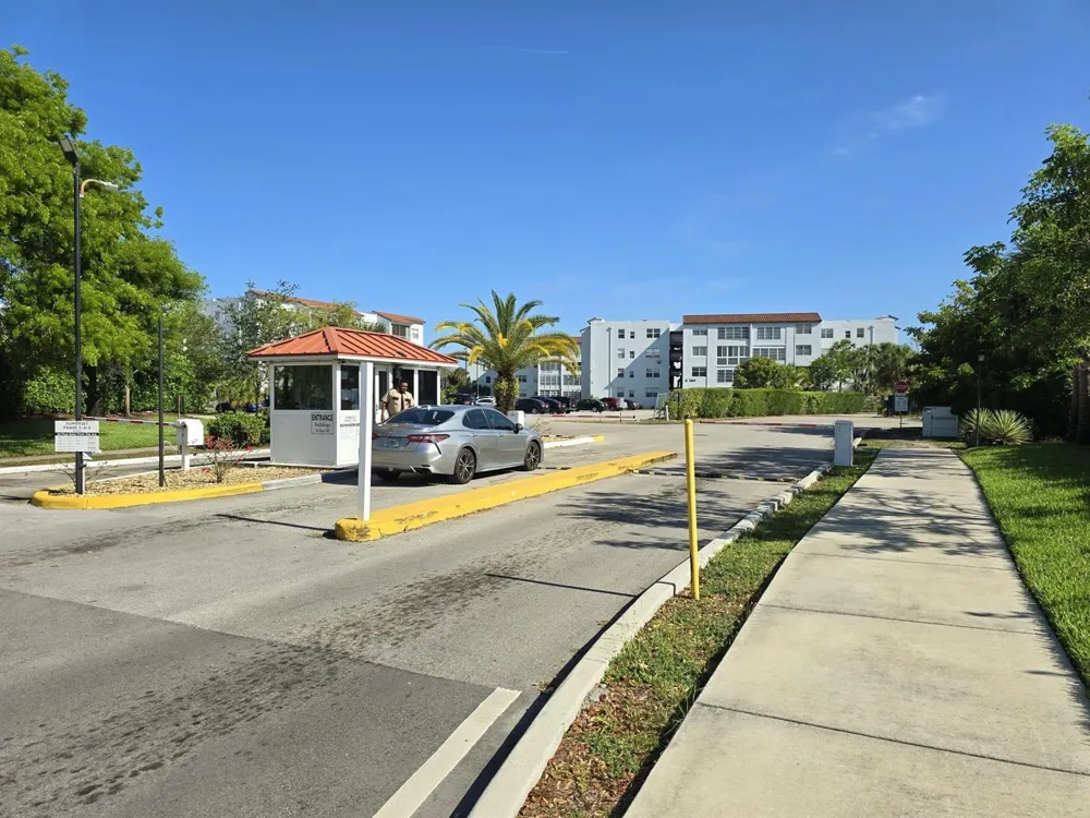 2860 SOMERSET DRIVE #317K Lauderdale Lakes, FL 33311