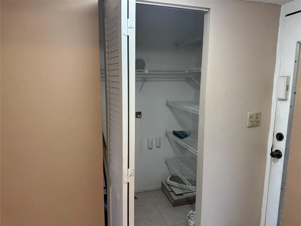 2860 SOMERSET DRIVE #317K Lauderdale Lakes, FL 33311