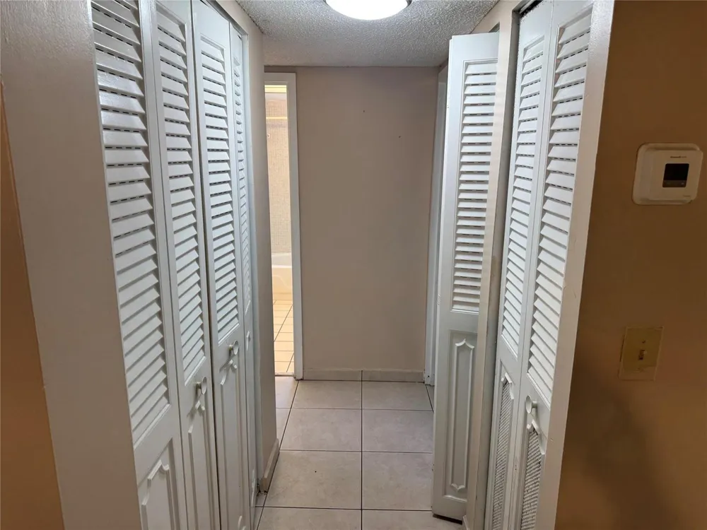 2860 SOMERSET DRIVE #317K Lauderdale Lakes, FL 33311