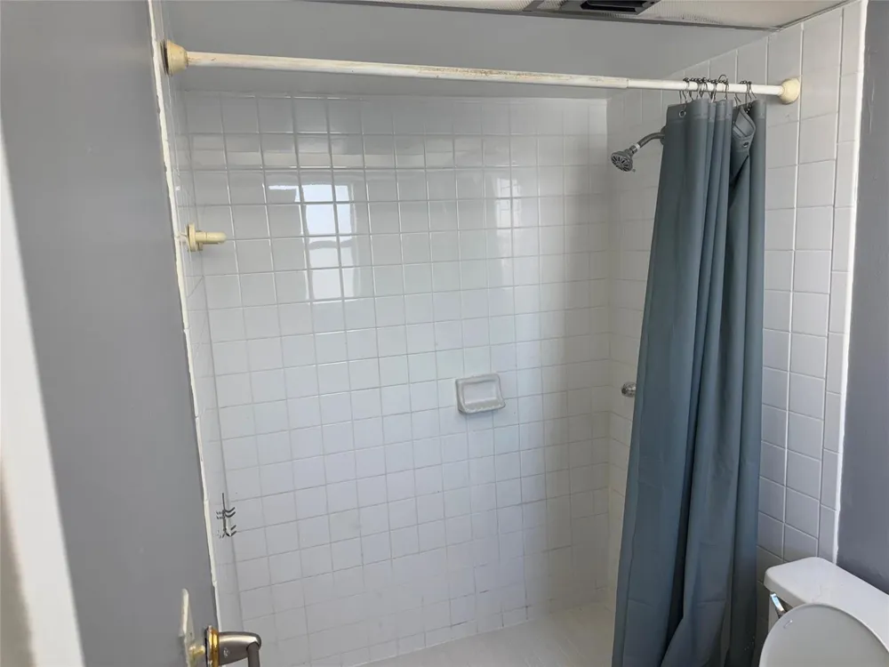 2860 SOMERSET DRIVE #317K Lauderdale Lakes, FL 33311