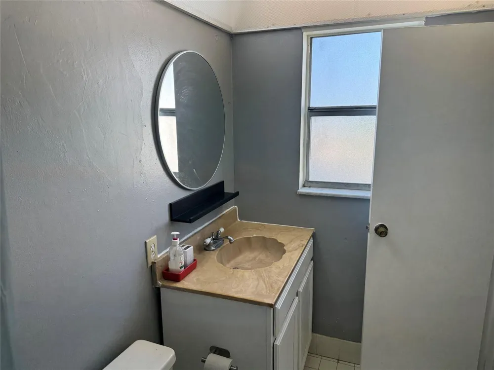 2860 SOMERSET DRIVE #317K Lauderdale Lakes, FL 33311