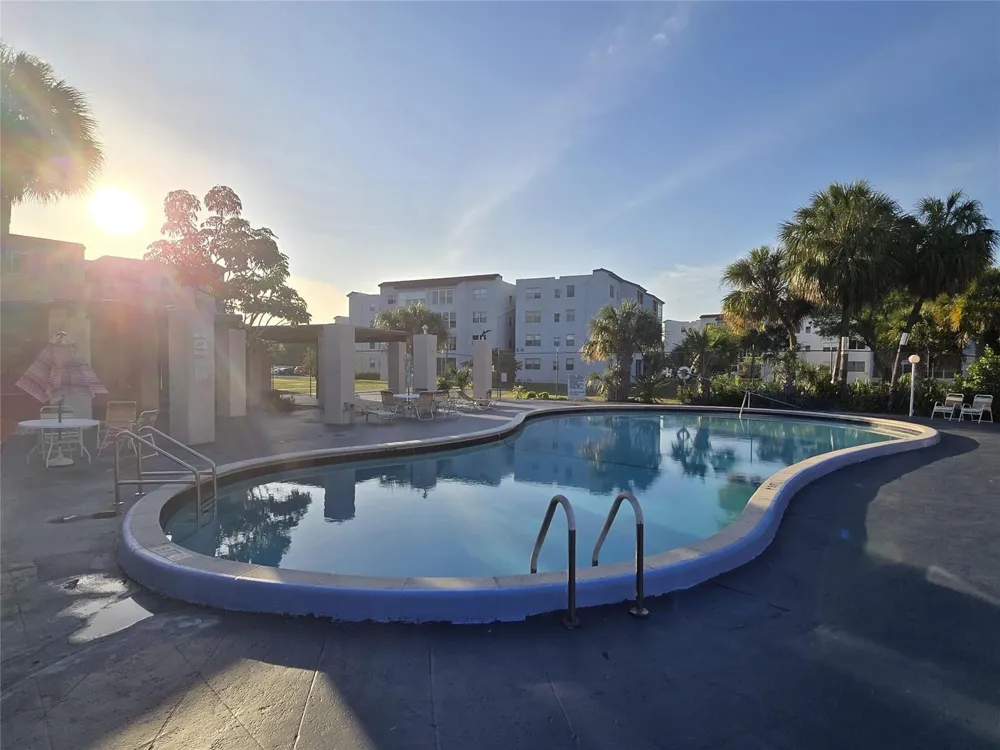 2860 SOMERSET DRIVE #317K Lauderdale Lakes, FL 33311