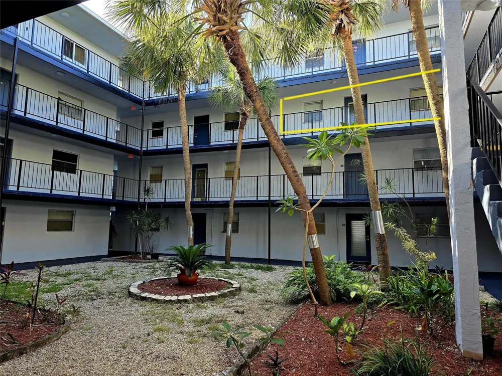 2860 SOMERSET DRIVE #317K Lauderdale Lakes, FL 33311
