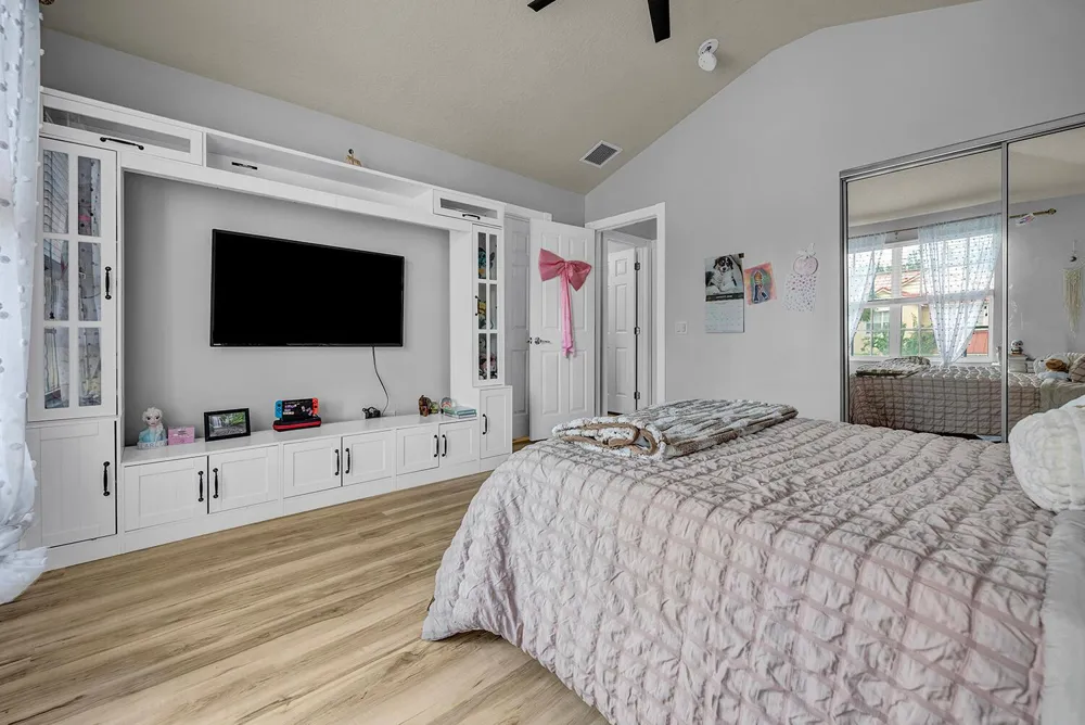 1106 Pinewood Lake Court 