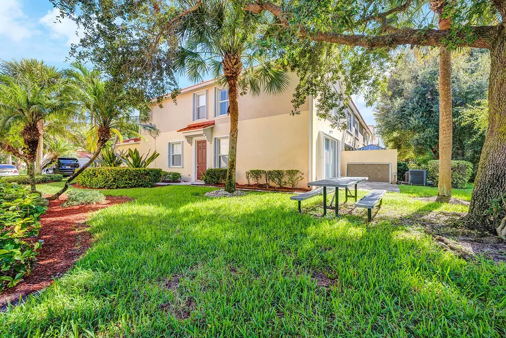 1106 Pinewood Lake Court 